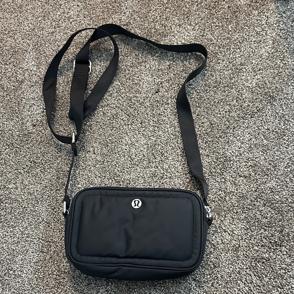 lululemon athletica Other - lululemon athletica Black Belt Bag